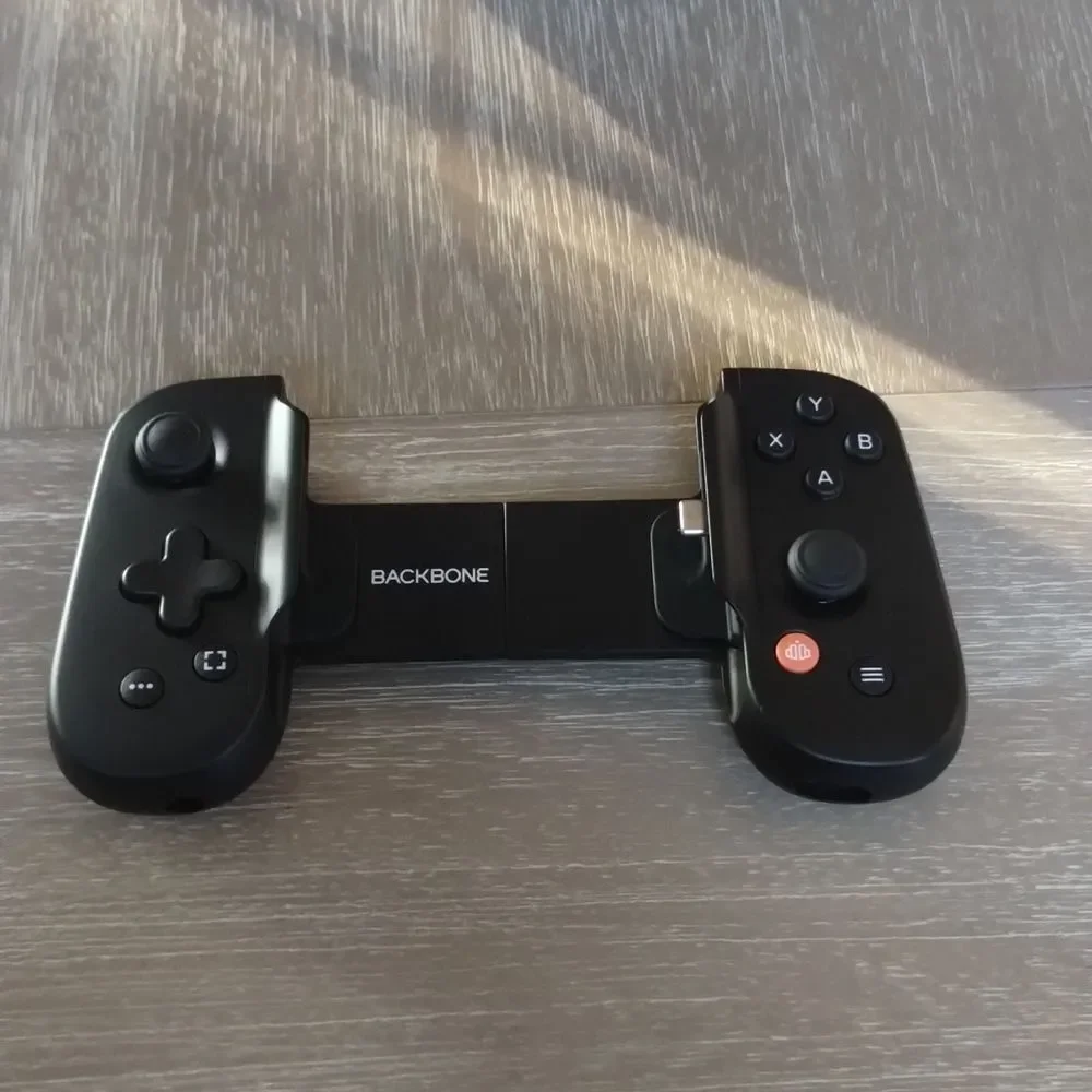 Backbone mobile gaming controller‎ for android phone (USB-C) Xbox edition W/CASE